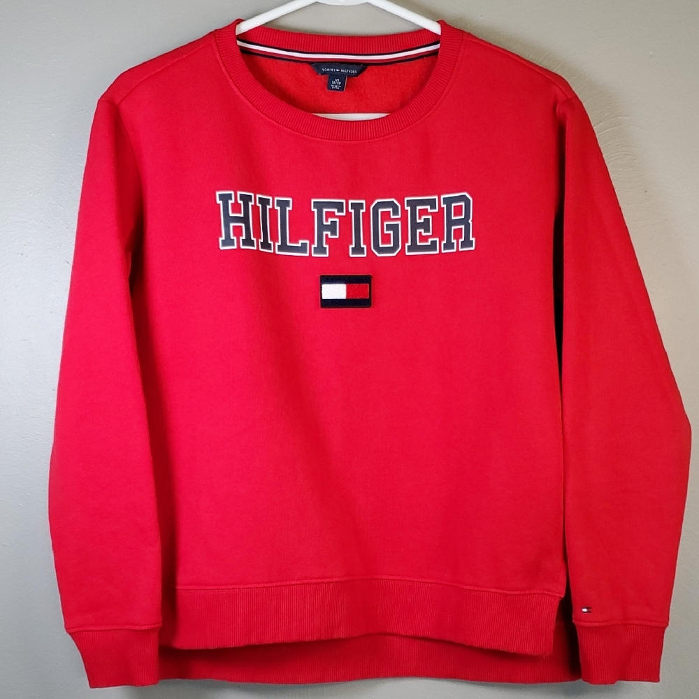 Tommy Hilfiger Mens Red Sweatshirt Wirh Front Logo. Size XS